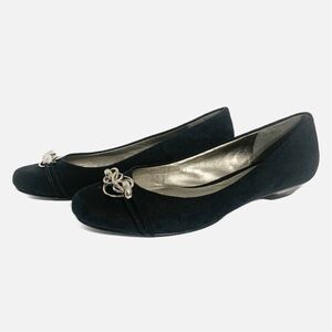 Liz Claiborne Faux Suede Alex Ballerina Flats with Silver Knot Embellishment ⚫️